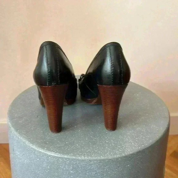 Tory Burch Calista Pump - Picture 2 of 4